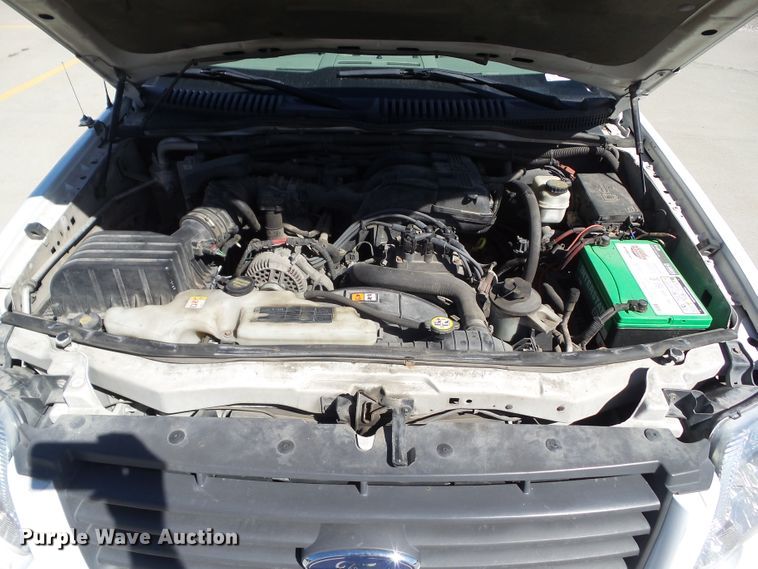 image for item HF9522 2006 Ford Explorer XLS  SUV