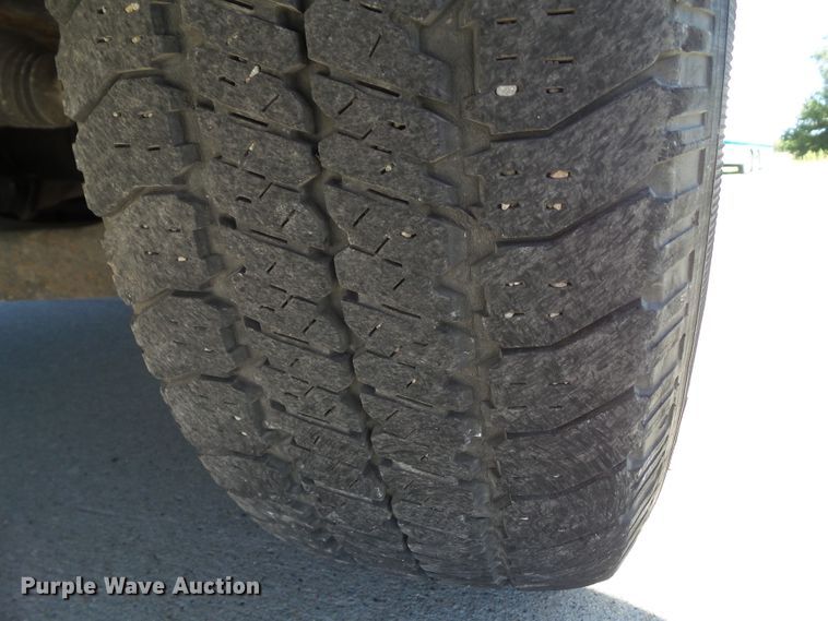 image for item HF9522 2006 Ford Explorer XLS  SUV