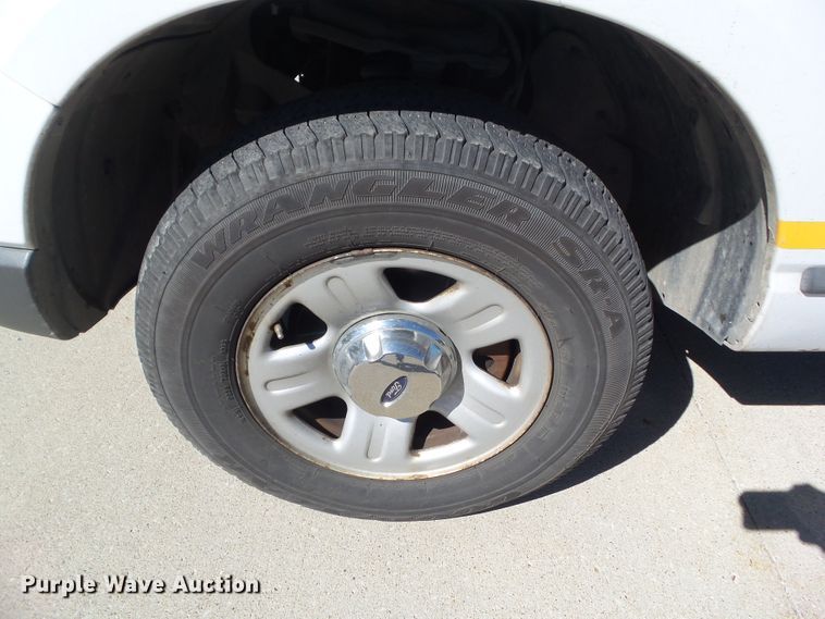 image for item HF9522 2006 Ford Explorer XLS  SUV