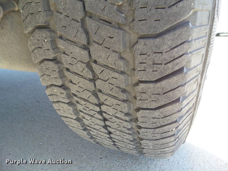 image for item HF9522 2006 Ford Explorer XLS  SUV