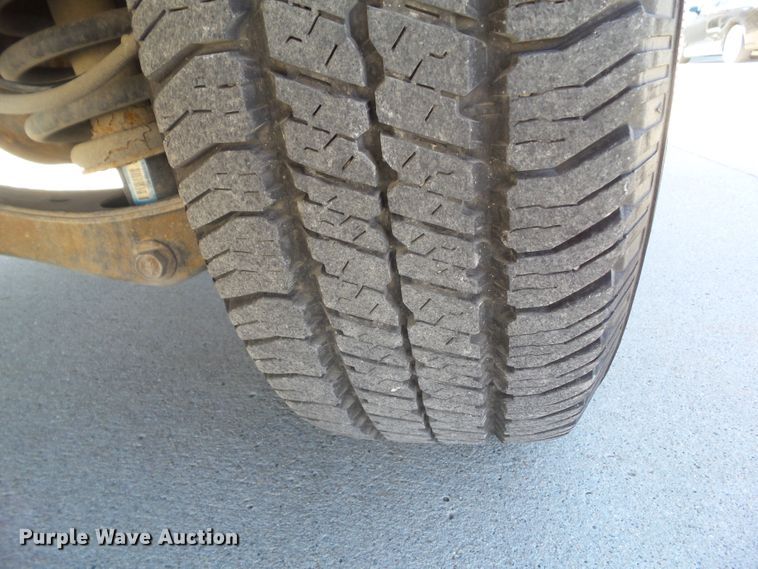 image for item HF9522 2006 Ford Explorer XLS  SUV