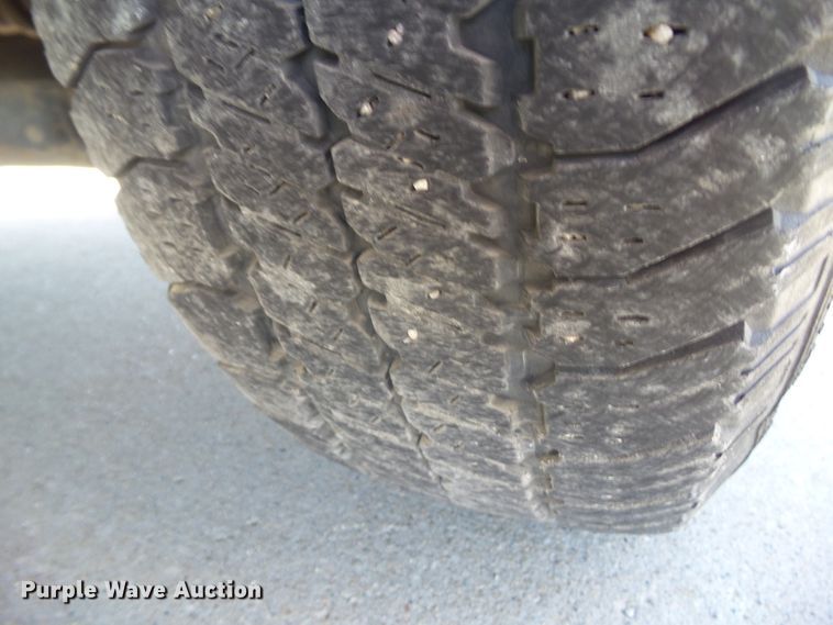 image for item HF9522 2006 Ford Explorer XLS  SUV