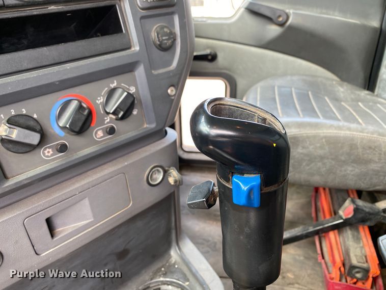 image for item HG9137 2009 Mack Granite GU713  dump truck