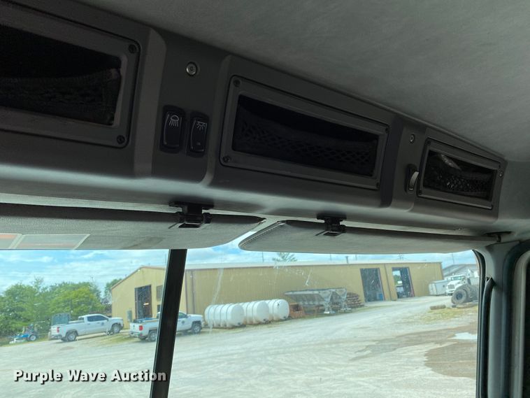 image for item HG9137 2009 Mack Granite GU713  dump truck