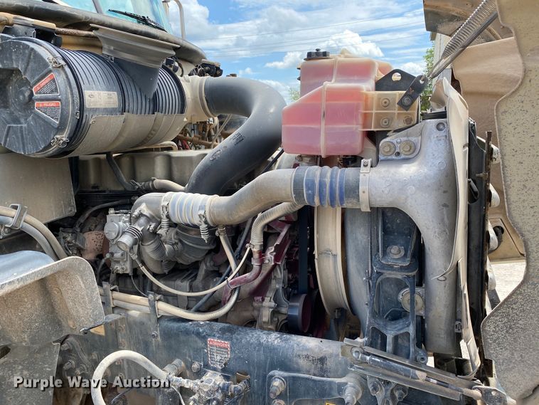 image for item HG9137 2009 Mack Granite GU713  dump truck