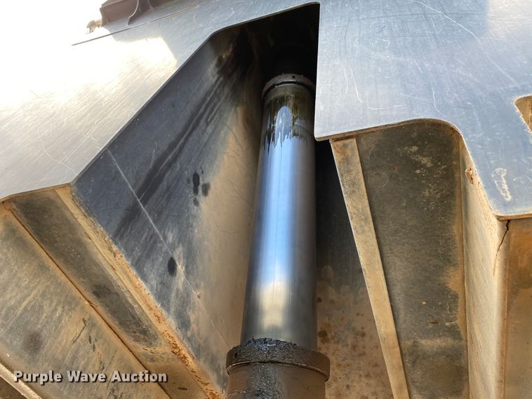 image for item HG9137 2009 Mack Granite GU713  dump truck