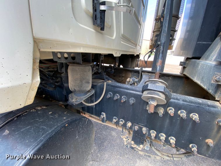 image for item HG9137 2009 Mack Granite GU713  dump truck