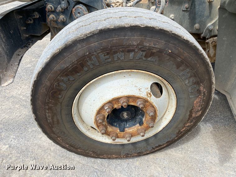 image for item HG9137 2009 Mack Granite GU713  dump truck