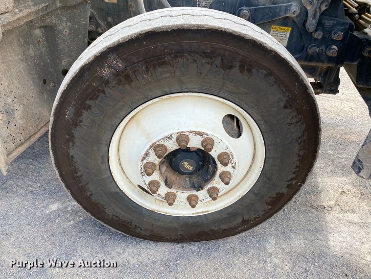 image for item HG9137 2009 Mack Granite GU713  dump truck