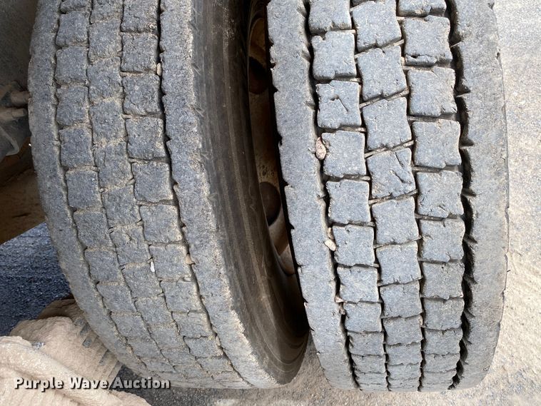 image for item HG9137 2009 Mack Granite GU713  dump truck