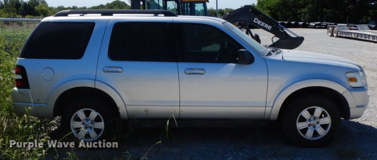 image for item HJ9577 2010 Ford Explorer XLT  SUV