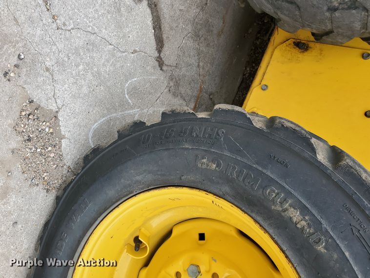 image for item HK9179 2003 New Holland LS150  skid steer loader