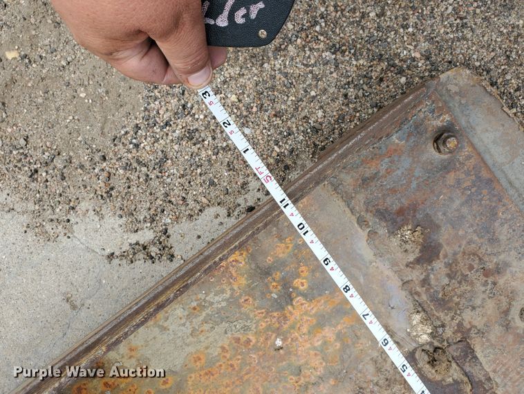 image for item HK9179 2003 New Holland LS150  skid steer loader