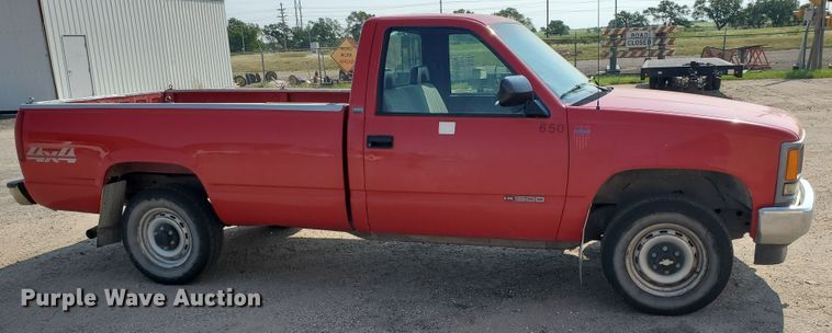 image for item HK9239 1994 Chevrolet Cheyenne 1500  pickup truck