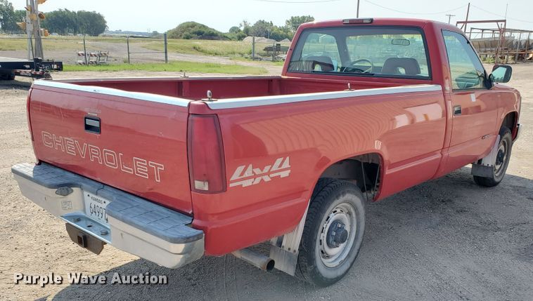 image for item HK9239 1994 Chevrolet Cheyenne 1500  pickup truck