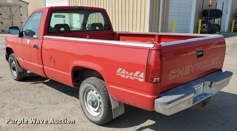 image for item HK9239 1994 Chevrolet Cheyenne 1500  pickup truck
