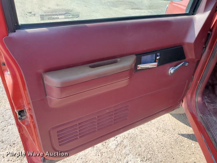 image for item HK9239 1994 Chevrolet Cheyenne 1500  pickup truck