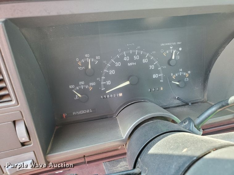 image for item HK9239 1994 Chevrolet Cheyenne 1500  pickup truck