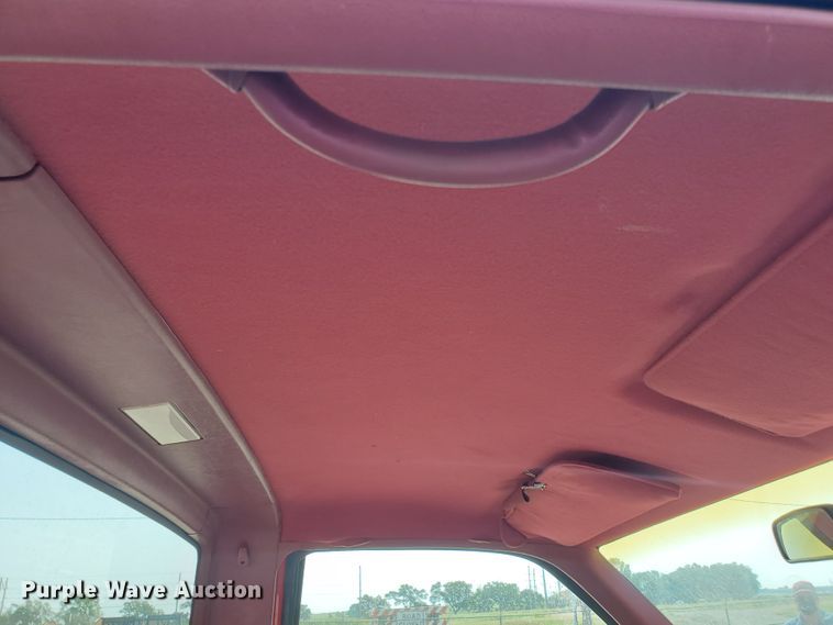 image for item HK9239 1994 Chevrolet Cheyenne 1500  pickup truck