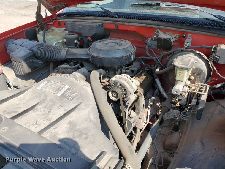 image for item HK9239 1994 Chevrolet Cheyenne 1500  pickup truck