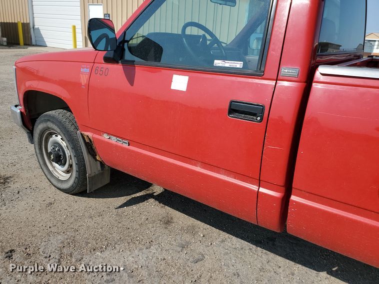 image for item HK9239 1994 Chevrolet Cheyenne 1500  pickup truck