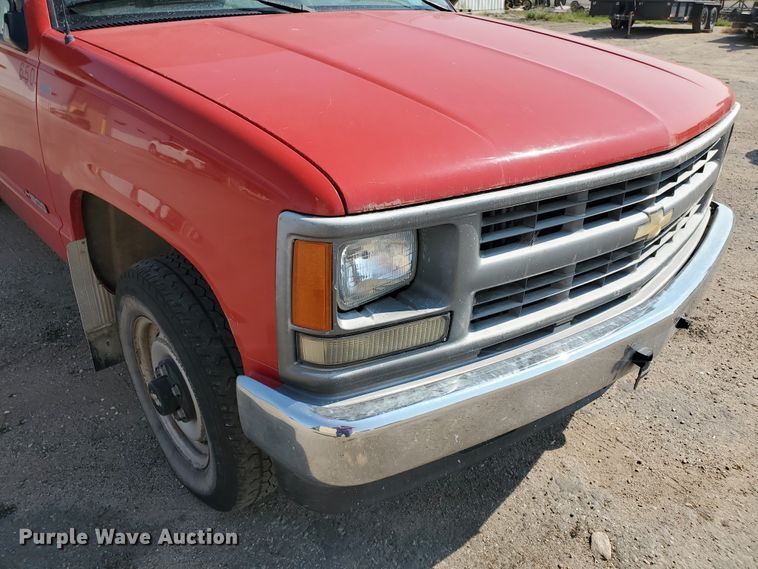 image for item HK9239 1994 Chevrolet Cheyenne 1500  pickup truck