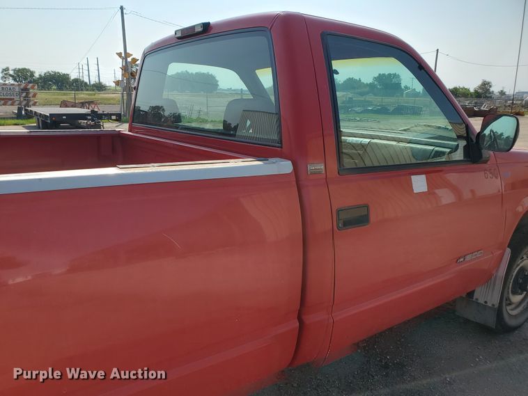 image for item HK9239 1994 Chevrolet Cheyenne 1500  pickup truck