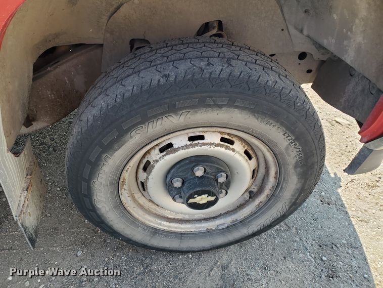 image for item HK9239 1994 Chevrolet Cheyenne 1500  pickup truck