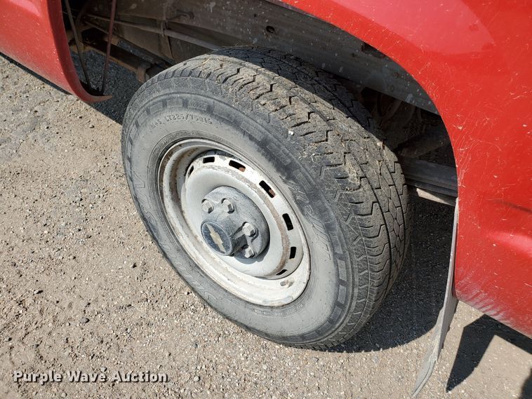 image for item HK9239 1994 Chevrolet Cheyenne 1500  pickup truck