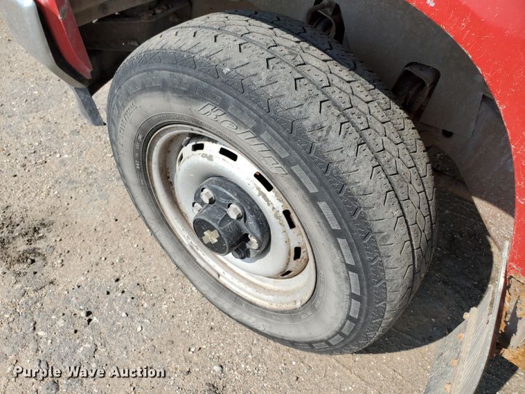 image for item HK9239 1994 Chevrolet Cheyenne 1500  pickup truck