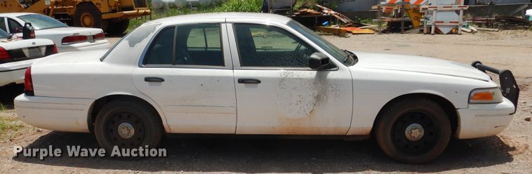 image for item HO9010 2006 Ford Crown Victoria Police Interceptor