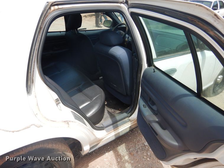 image for item HO9011 2000 Ford Crown Victoria Police Interceptor