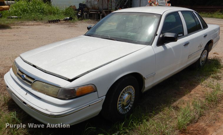 image for item HO9012 1996 Ford Crown Victoria Police Interceptor