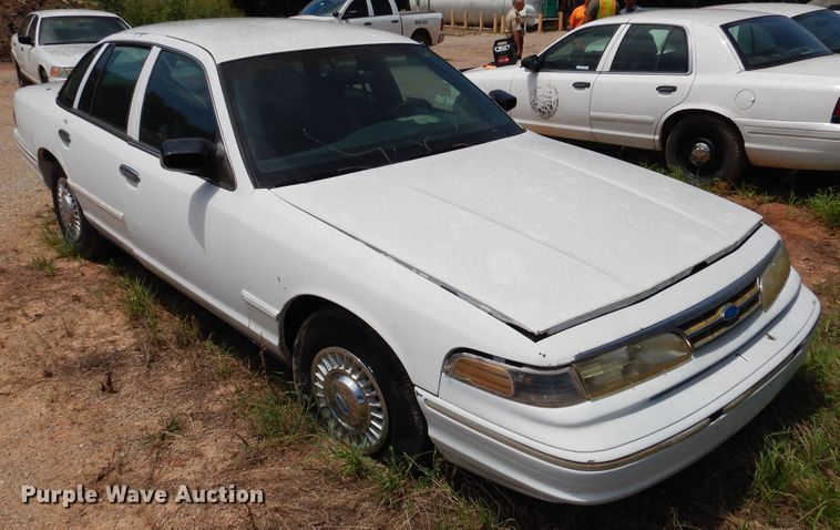 image for item HO9012 1996 Ford Crown Victoria Police Interceptor