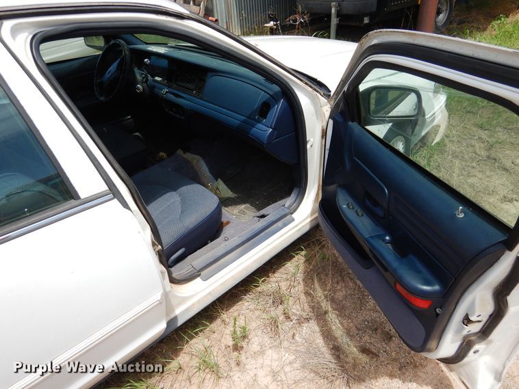 image for item HO9012 1996 Ford Crown Victoria Police Interceptor