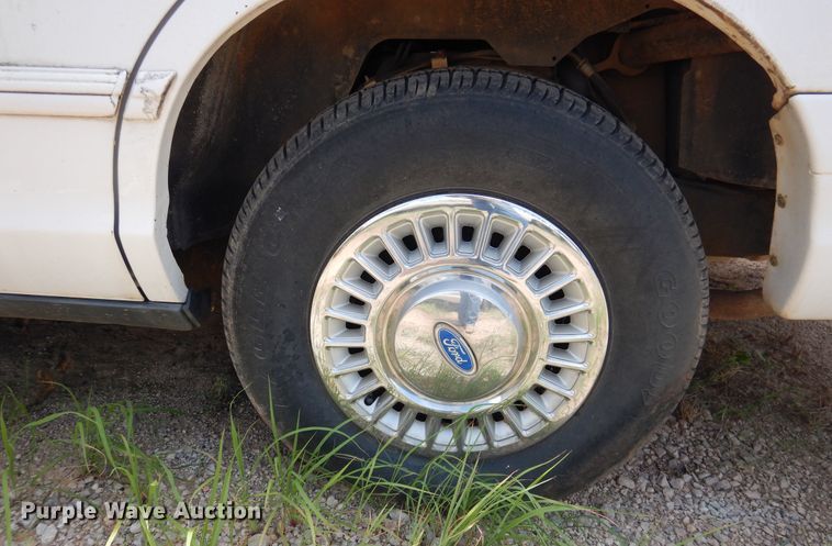 image for item HO9012 1996 Ford Crown Victoria Police Interceptor