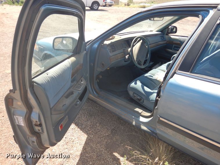 image for item HO9862 1993 Ford Crown Victoria
