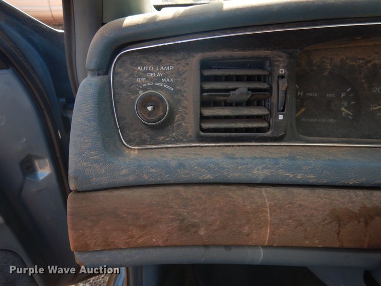 image for item HO9862 1993 Ford Crown Victoria