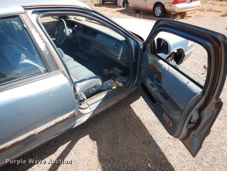 image for item HO9862 1993 Ford Crown Victoria
