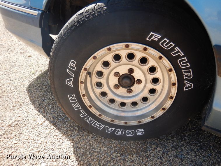 image for item HO9862 1993 Ford Crown Victoria