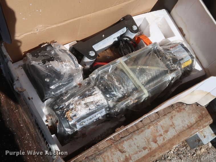 image for item HT9511 (2) electric winches