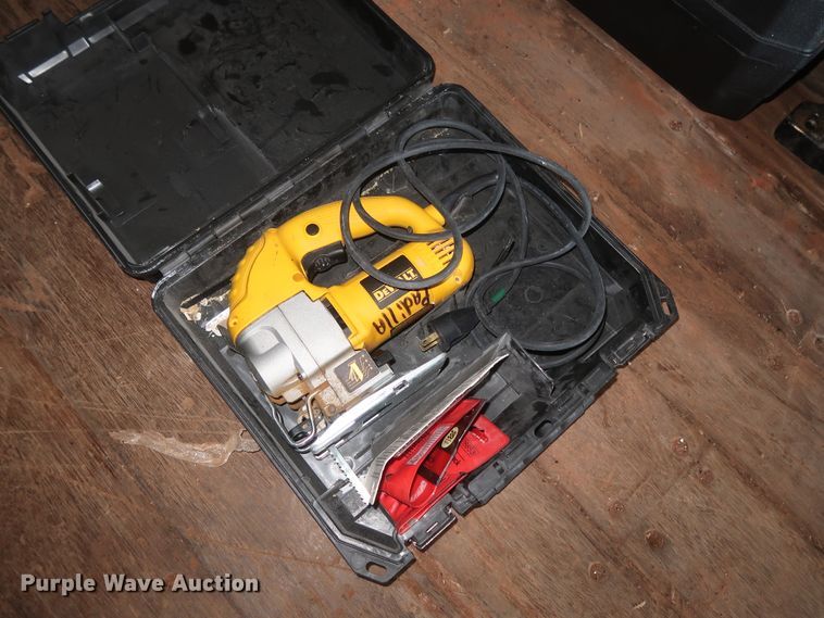 image for item HT9516 (20) electric saws and sanders