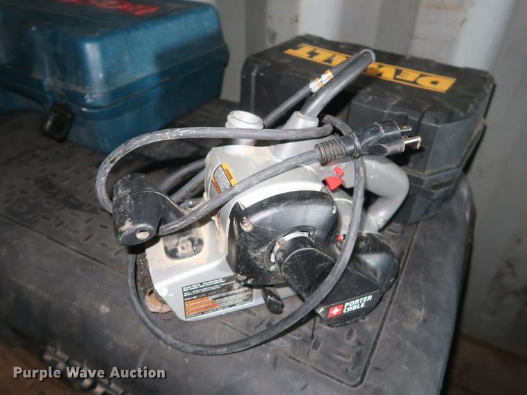 image for item HT9516 (20) electric saws and sanders