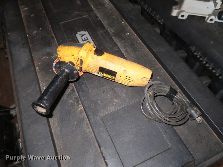 image for item HT9517 Electric drills, nail guns, grinders, and bits