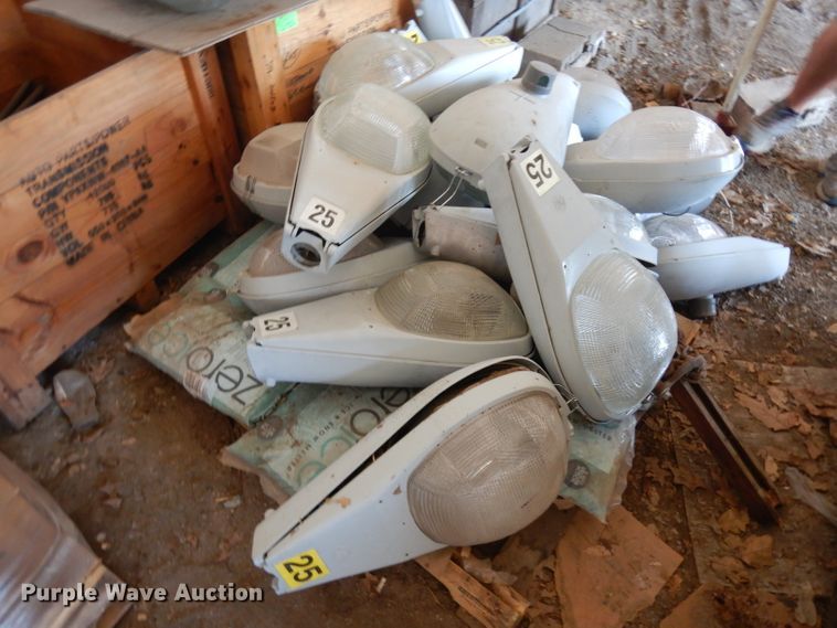 image for item HV9757 Light fixtures