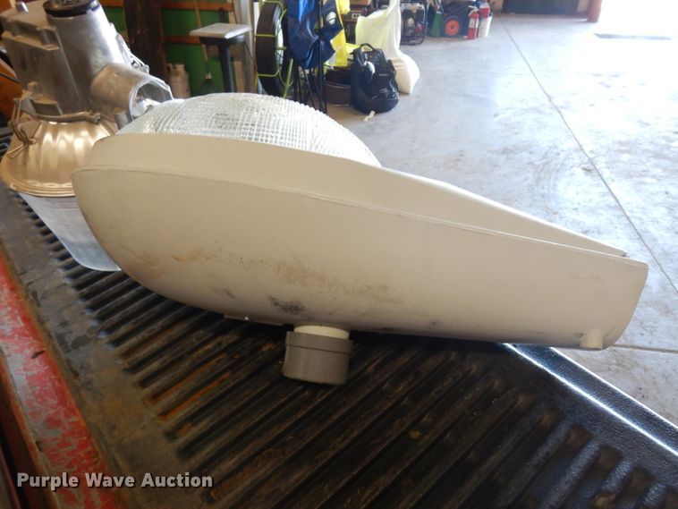 image for item HV9757 Light fixtures