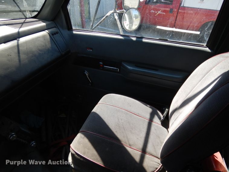 image for item HV9760 1990 GMC TopKick C6000  dump truck