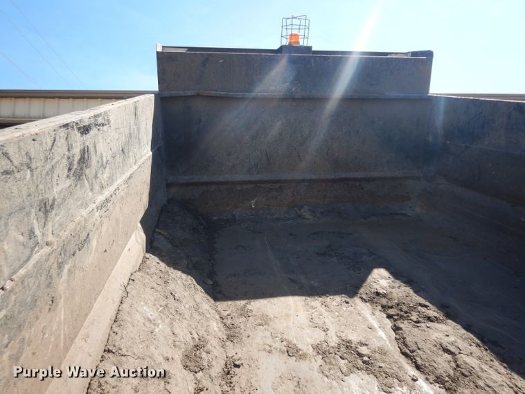 image for item HV9760 1990 GMC TopKick C6000  dump truck