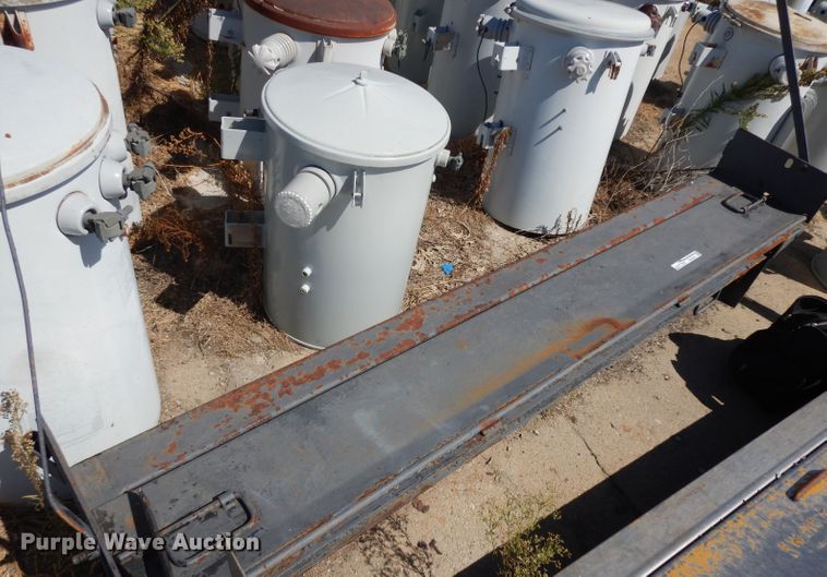 image for item HV9763 (2) tailgate sanders