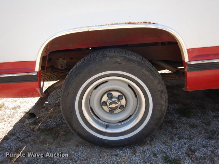 image for item HV9765 1991 Chevrolet C1500  pickup truck